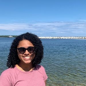 Meet your Posher, Lori